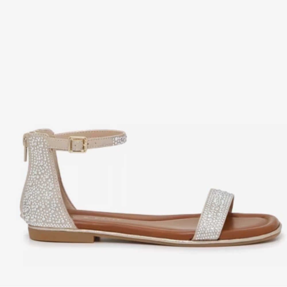 Kelly & Katie Glittering Silver Sandals - Picture 9 of 12